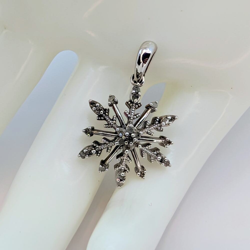 Beautiful 925 Sterling Silver And Diamonds Snowflake Pendant Signed READ